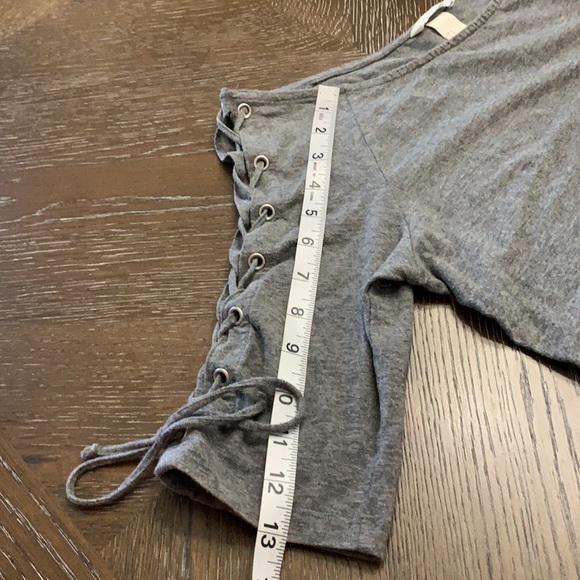 COPY - H&M gray top - Picture 17 of 17